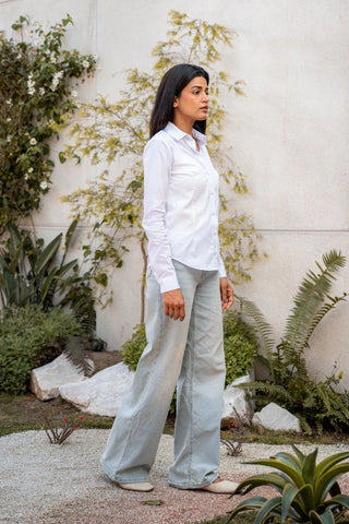 Smart - fit Button Down in White - AttirSHIRT