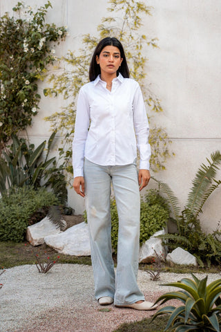 Smart - fit Button Down in White - AttirSHIRT