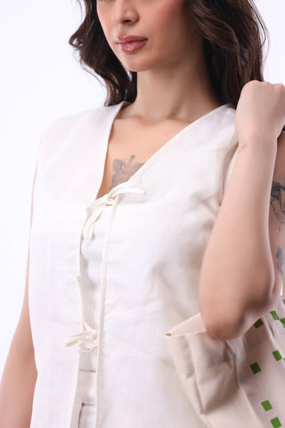 Tie - detail Vest in Cream - AttirTOP