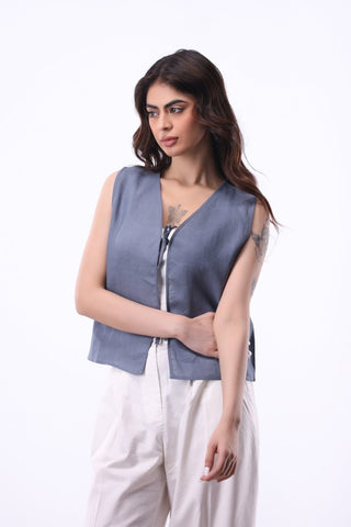 Tie - detail Vest in Yale Blue - AttirTOP