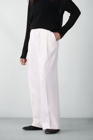 Wide - leg Pleated Pants in White - AttirPANT