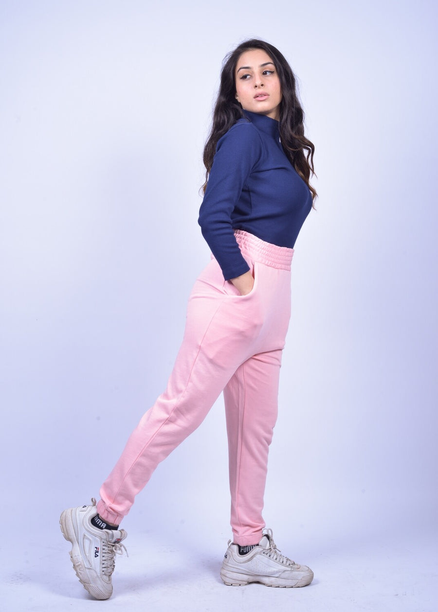 Joggers in Coral Pink