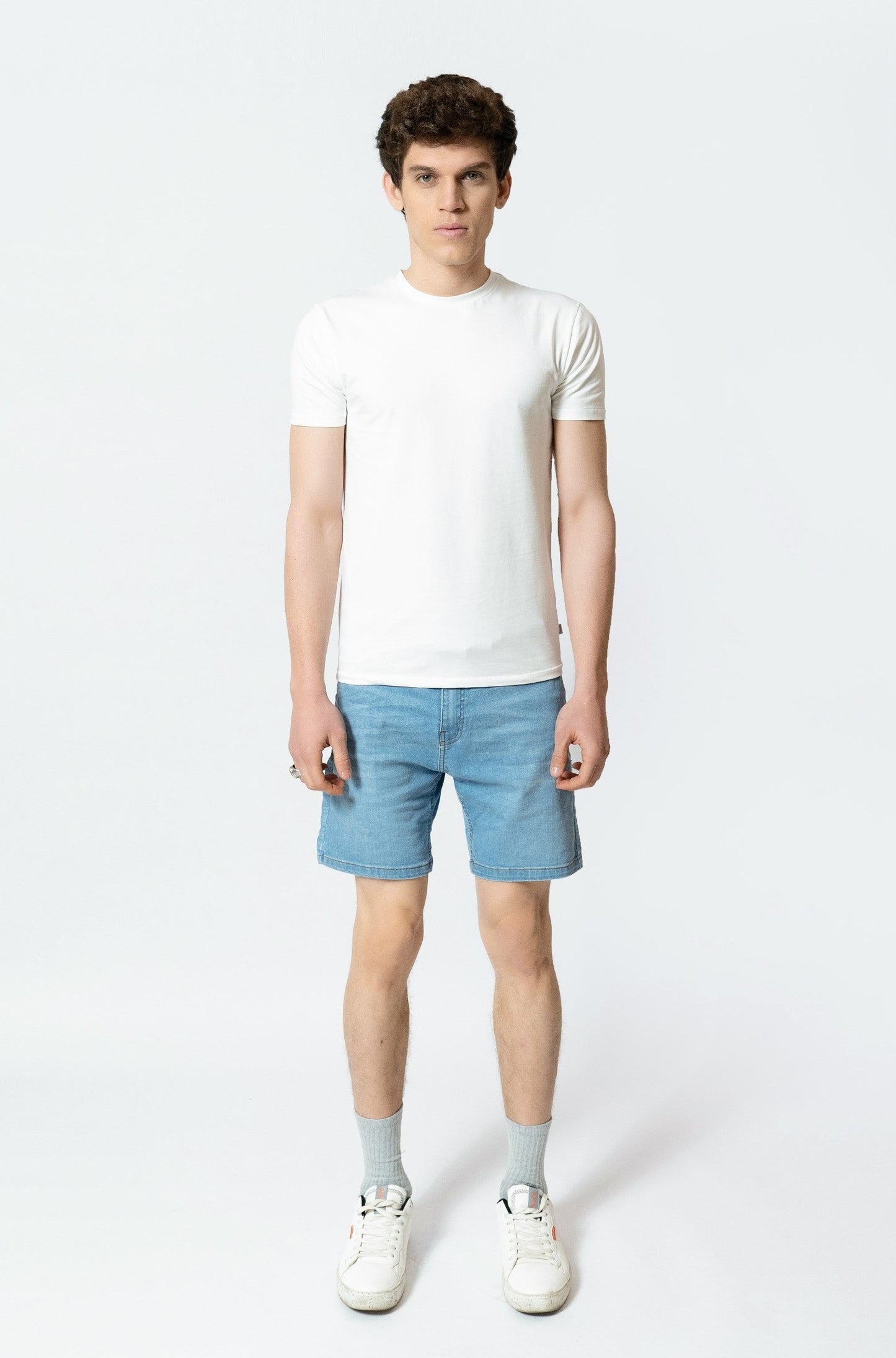 Basic T-shirt in Canvas White