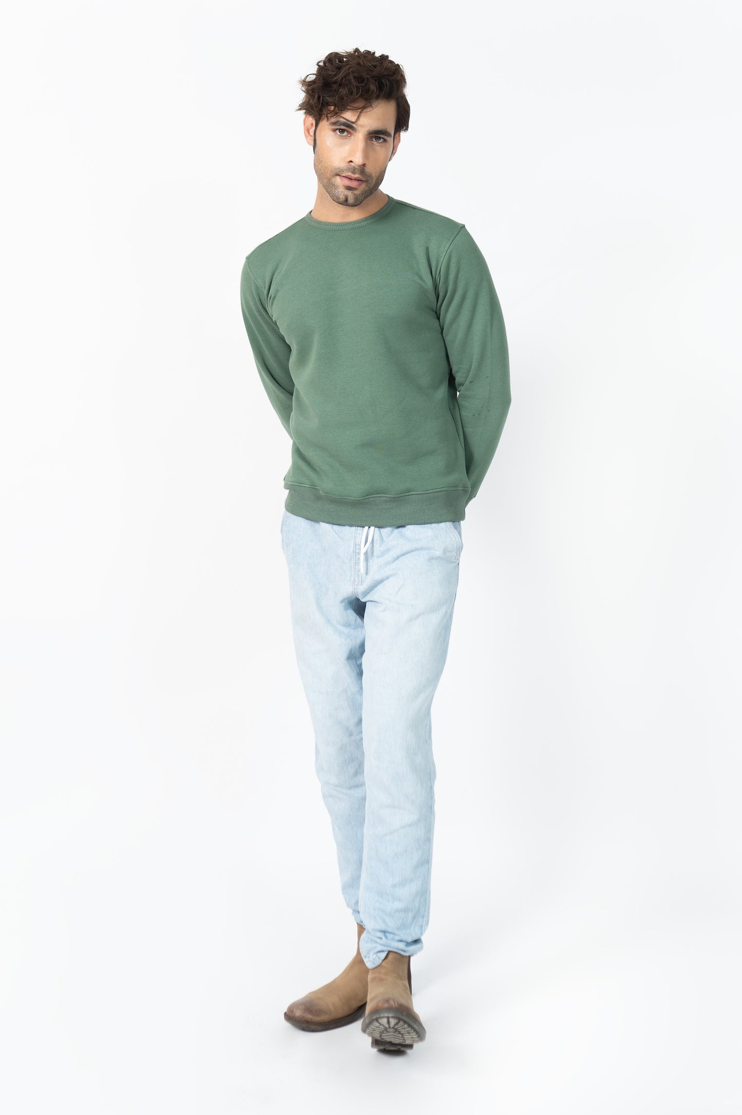 Basic Sweatshirt in Basil Green