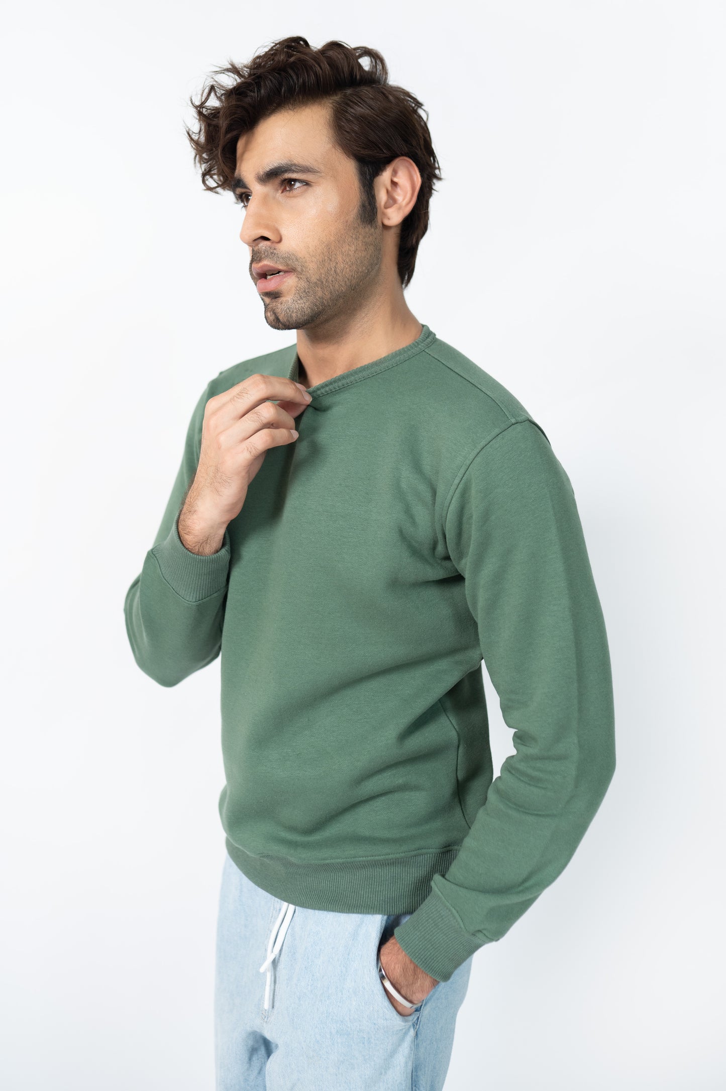 Basic Sweatshirt in Basil Green